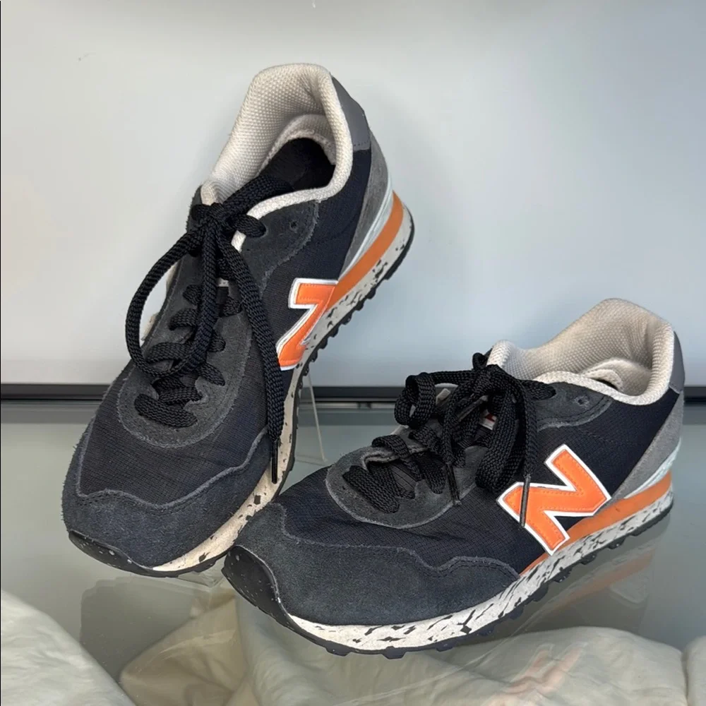 Classic Men’s 515 New Balance Sneakers - Picture 1 of 6